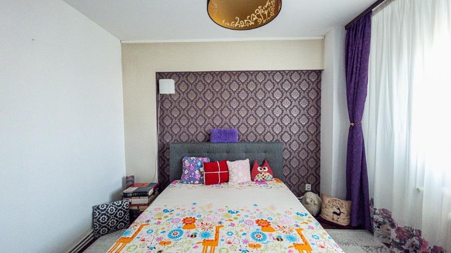 Apartament cu 3 camere semidecomandat, mobilat în Titan
