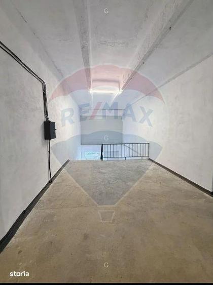 Spațiu comercial, de 1,370 mp, în Central