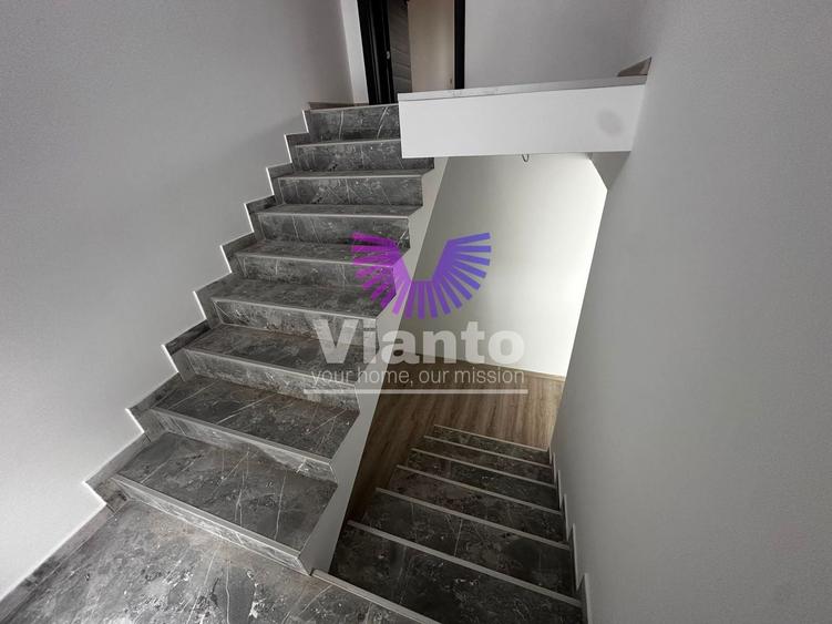 Duplex cu 5 camere cu Canalizare în Exterior Vest