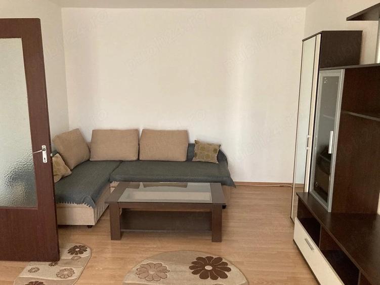 Apartament cu 2 camere decomandat în Crângași