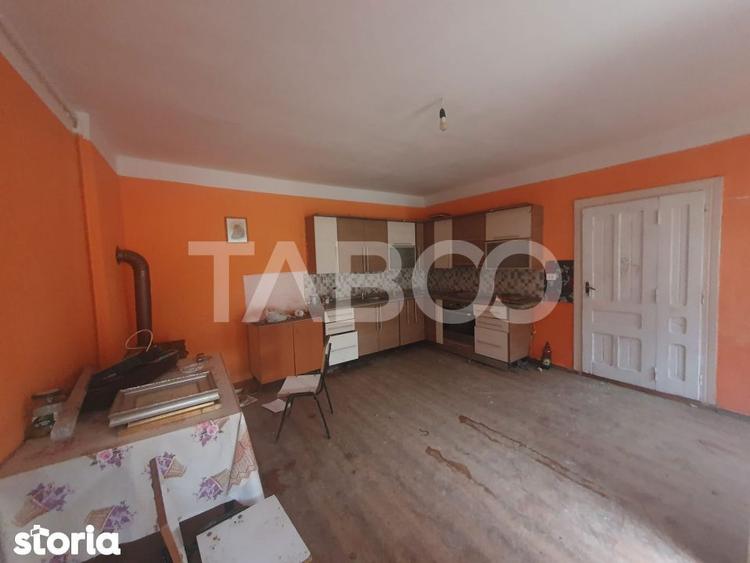 Casă cu 2 camere cu Teren 87 Mp în Părău