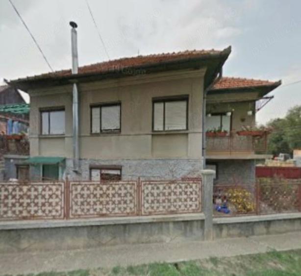 Casă cu 3 camere cu Teren 860 Mp în Mera