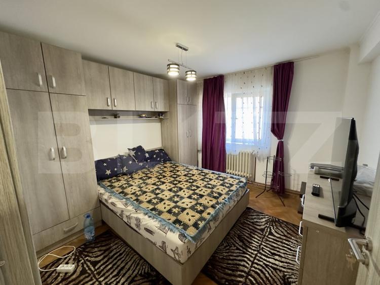 Apartament cu 3 camere decomandat, mobilat în Cetate