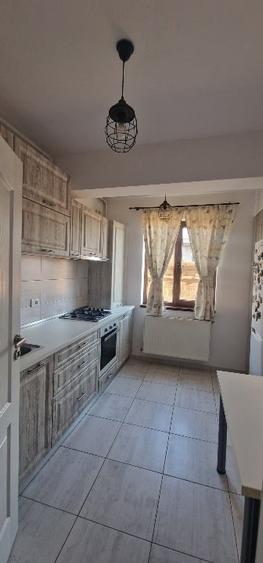 Apartament cu 2 camere decomandat, mobilat în Brâncoveanu