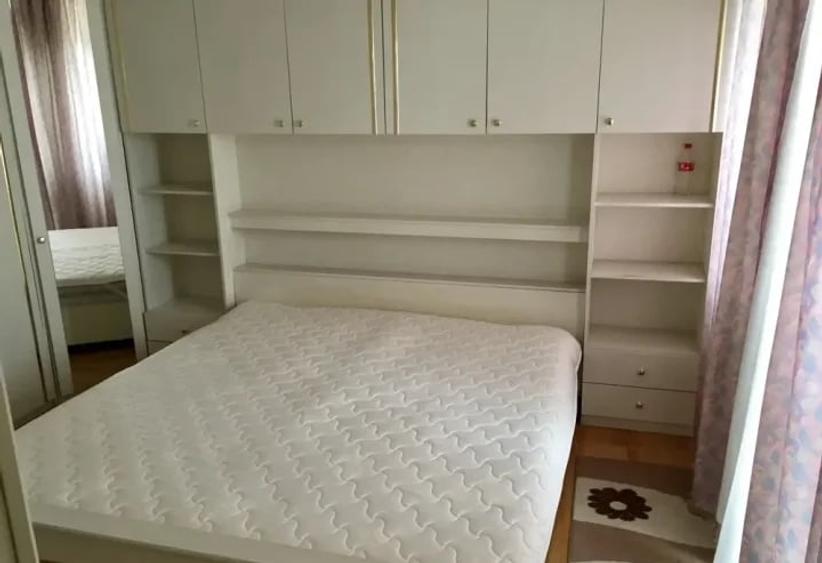 Apartament cu 4 camere decomandat, mobilat în 13 Septembrie