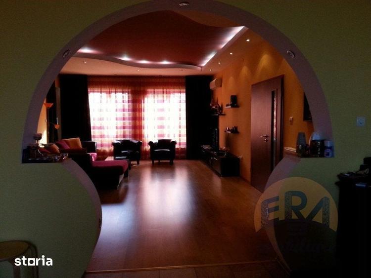 Casă cu 6 camere cu Teren 1500 Mp în Sânmartin