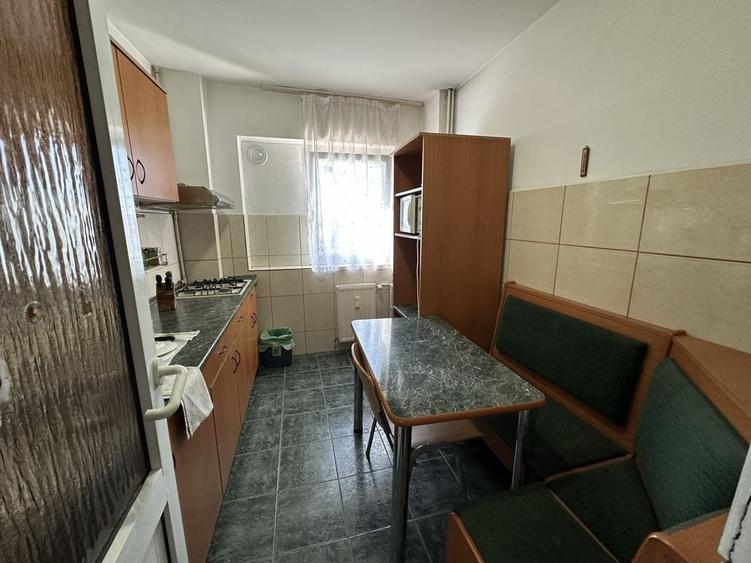 Apartament cu 2 camere semidecomandat în Micălaca