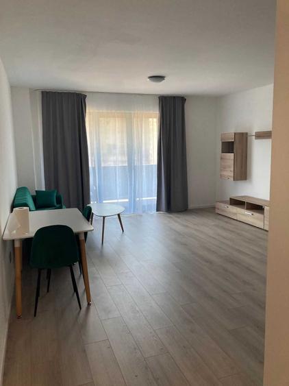 Apartament cu 2 camere decomandat în Gară