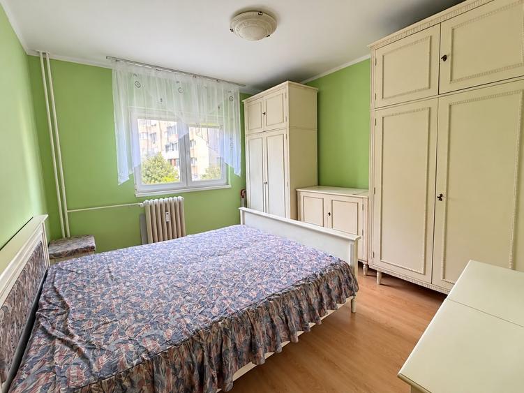 Apartament cu 4 camere decomandat în Decebal