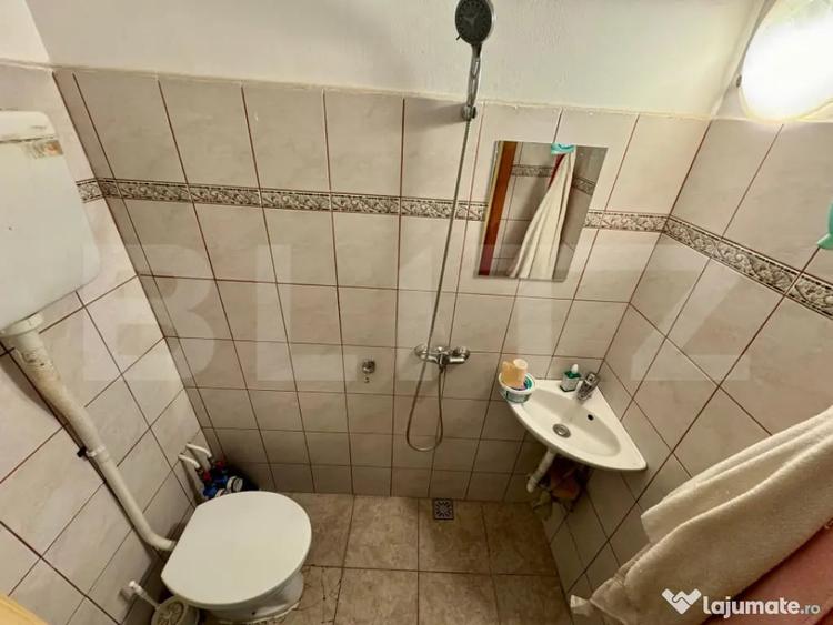 Garsonieră decomandată în Decebal