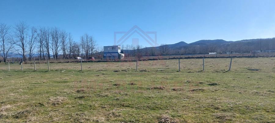 Teren agricol extravilan de 20000 mp, în Vest