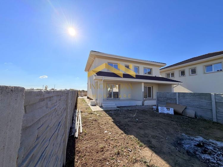 Duplex cu 3 camere cu Canalizare în Bucovăț (Remetea Mare)