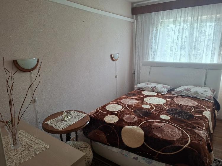 Apartament cu 3 camere decomandat în Vest