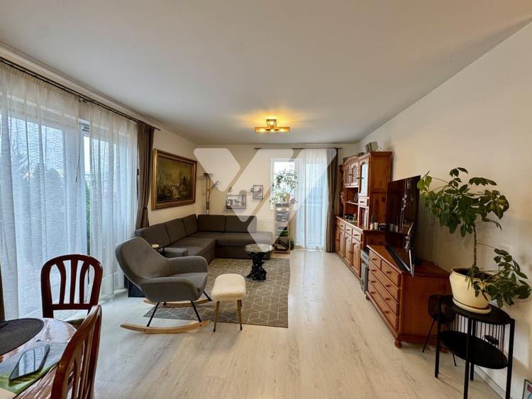Apartament cu 3 camere decomandat, mobilat în Turnișor