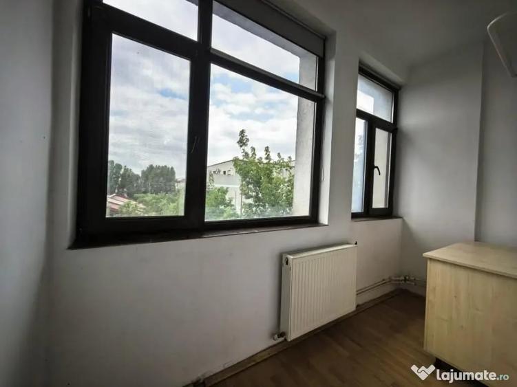 Apartament cu 2 camere semidecomandat în Bularga