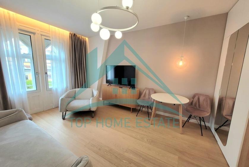 Apartament cu 2 camere semidecomandat, mobilat în Ultracentral
