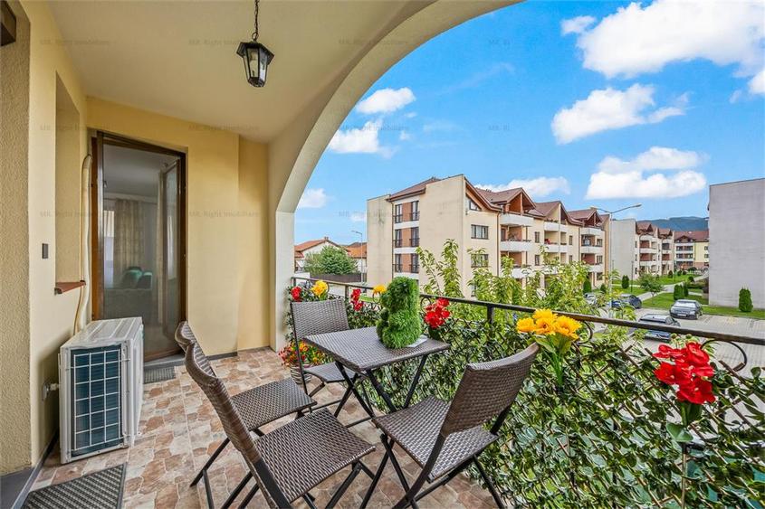 Apartament cu 2 camere decomandat în Tractorul
