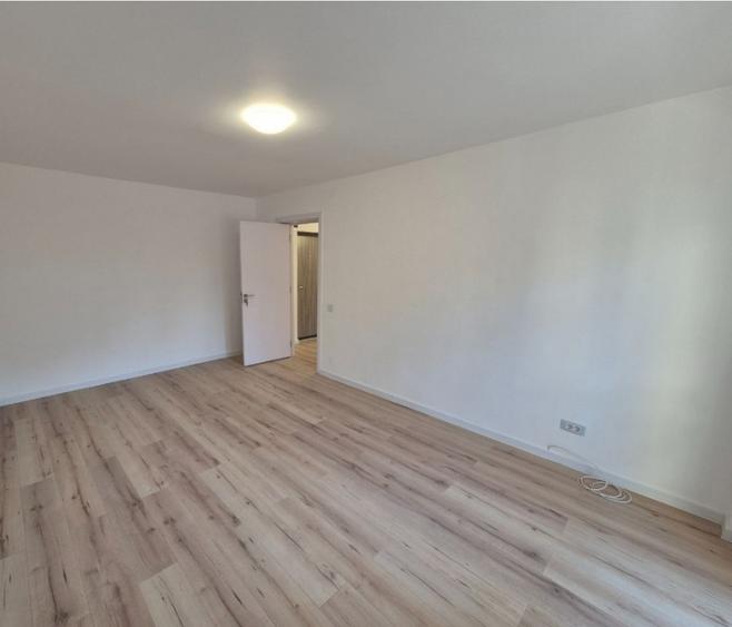 Apartament cu 2 camere decomandat în Moșilor