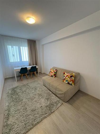 Apartament cu 3 camere decomandat, mobilat în Avantgarden