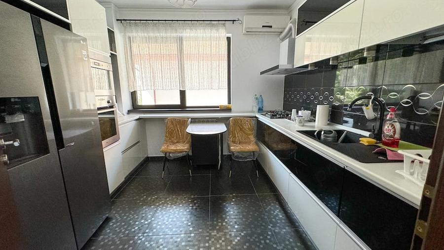 Apartament cu 4 camere decomandat în Aviației