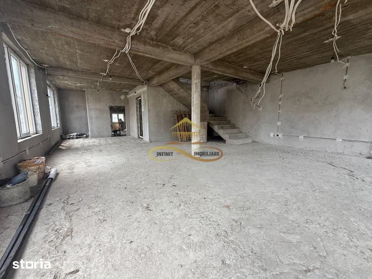 Casă cu 5 camere cu Teren 757 Mp în Mărgineni