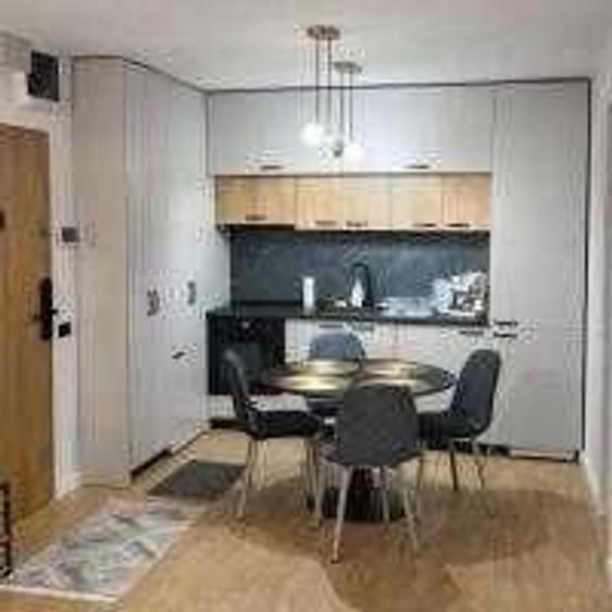 Apartament cu 2 camere decomandat în Poiana Brașov