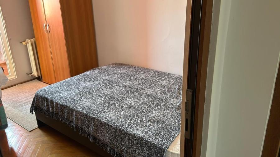 Apartament cu 3 camere decomandat, mobilat în Ultracentral
