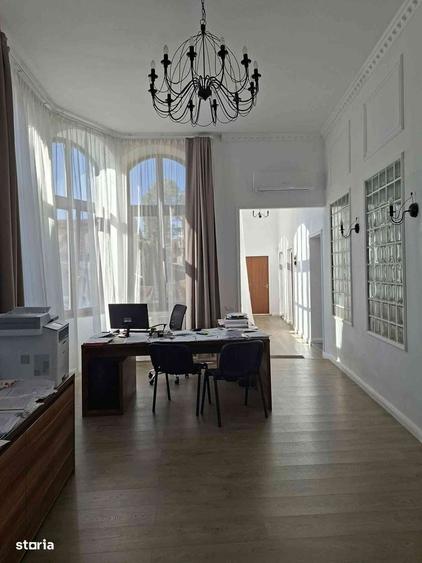 Casă cu 4 camere în Ultracentral