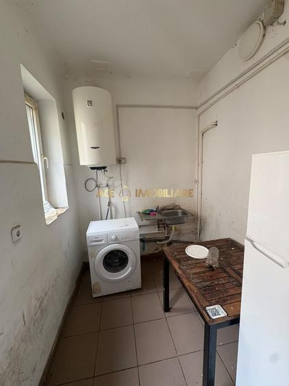 Apartament cu 3 camere decomandat, mobilat în Unirii