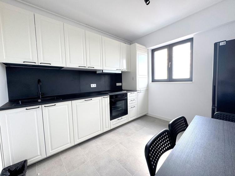 Apartament cu 2 camere decomandat, mobilat în Complex Studențesc