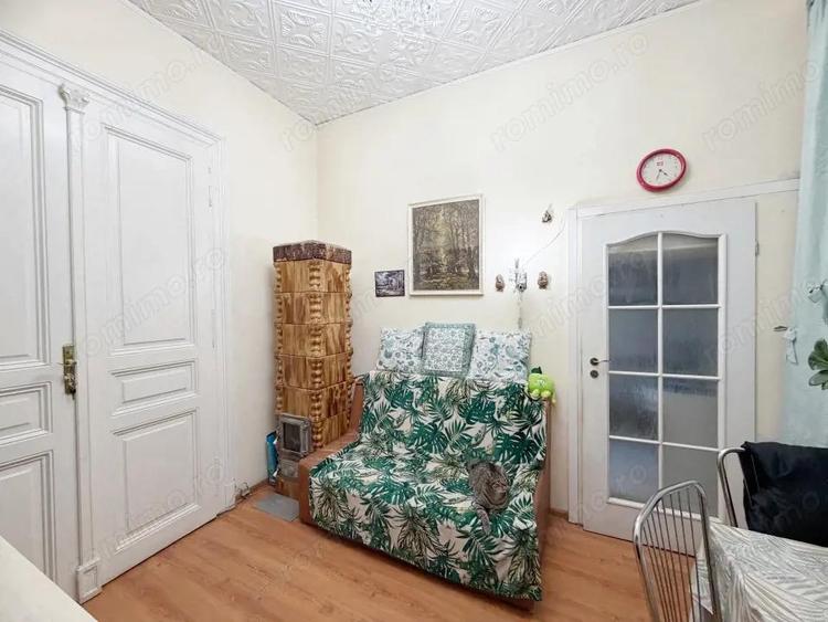 Apartament cu 4 camere semidecomandat în Central