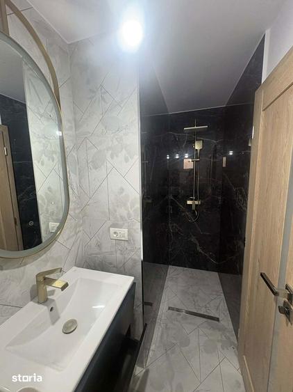 Apartament cu 3 camere decomandat în Astra