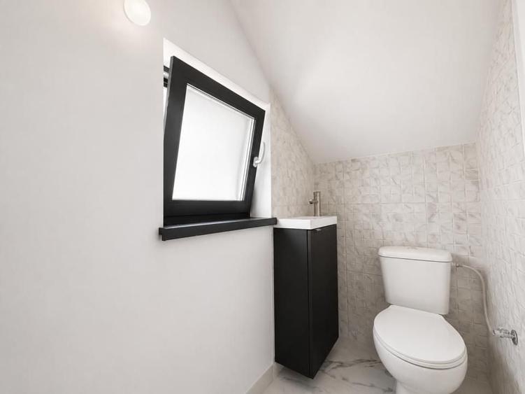 Casă individuală cu 5 camere cu Canalizare în Domnești