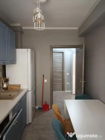 Apartament cu 2 camere decomandat în Florești