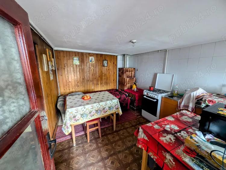 Casa cu teren generos de vanzare in Comarnic, Prahova aproape de DN1 - 2