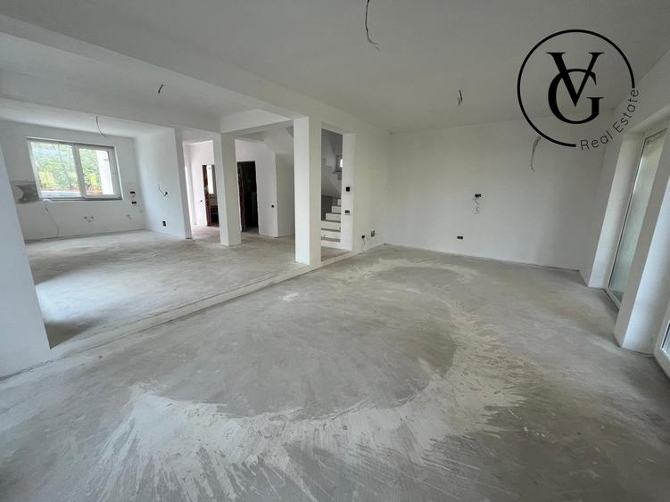 Casă individuală cu 5 camere cu Canalizare în Corbeanca