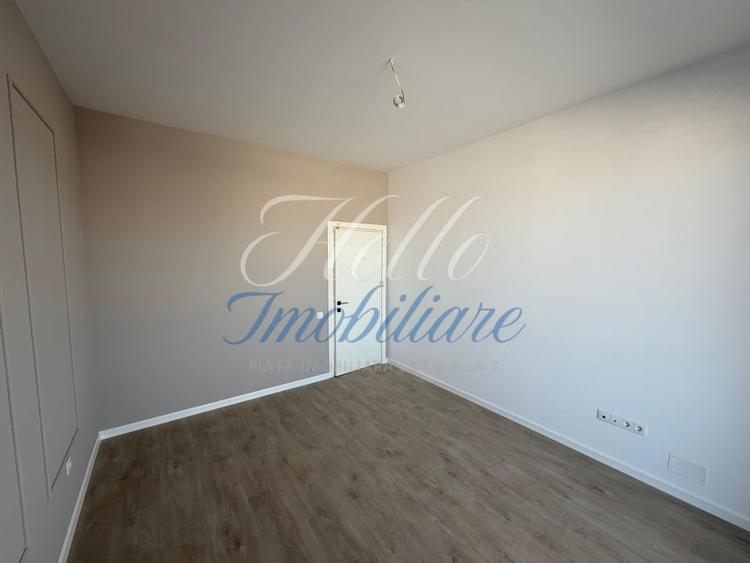 Penthouse cu 3 camere semidecomandat în Florești
