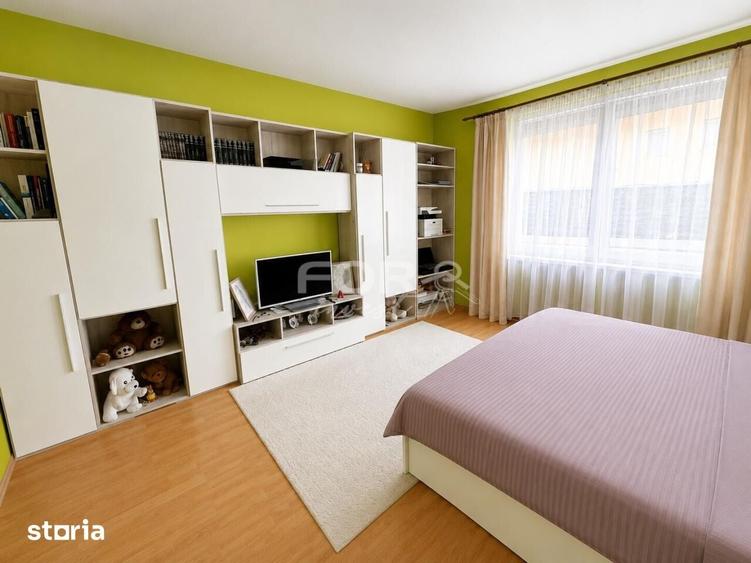 Casă cu 5 camere cu Teren 880 Mp în Oncea