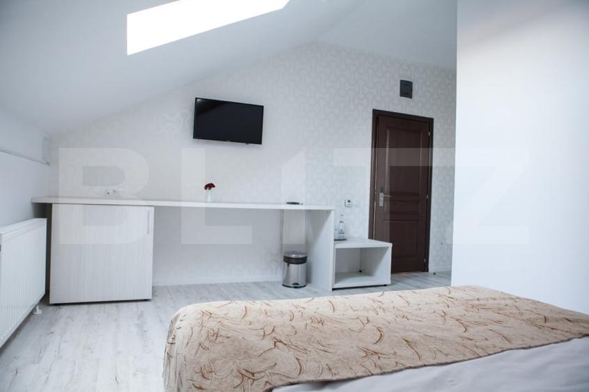 Casă individuală cu 6 camere cu Canalizare în Sud