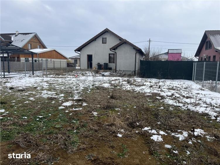 Casă cu 3 camere cu Teren 540 Mp în Sântandrei