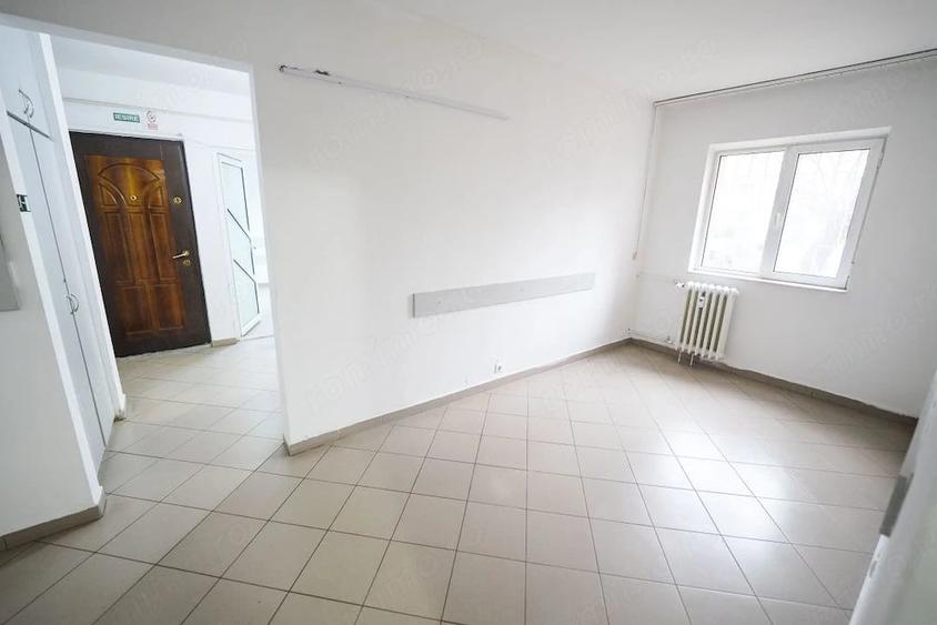 Spațiu comercial, de 55.78 mp, în Sărari