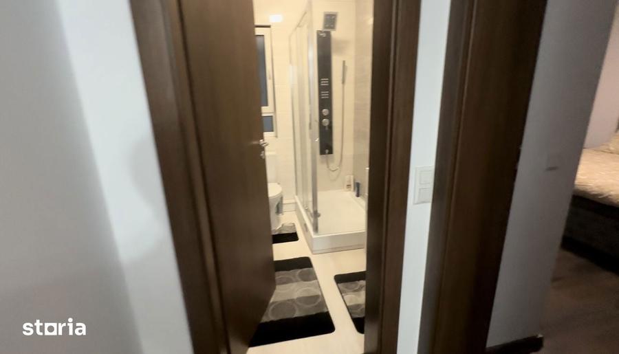 Apartament cu 3 camere în Centura