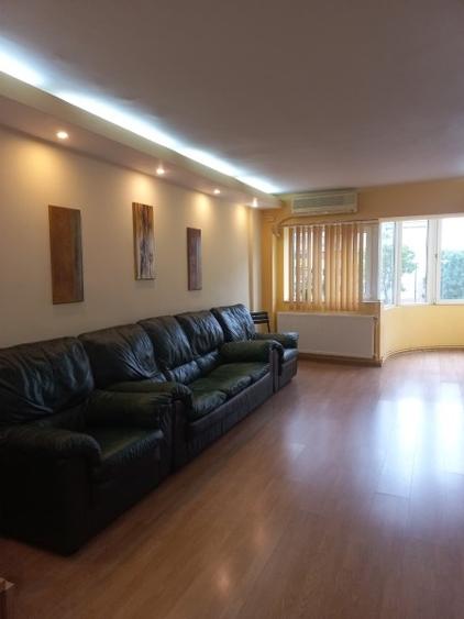 Apartament cu 3 camere decomandat în ICIL