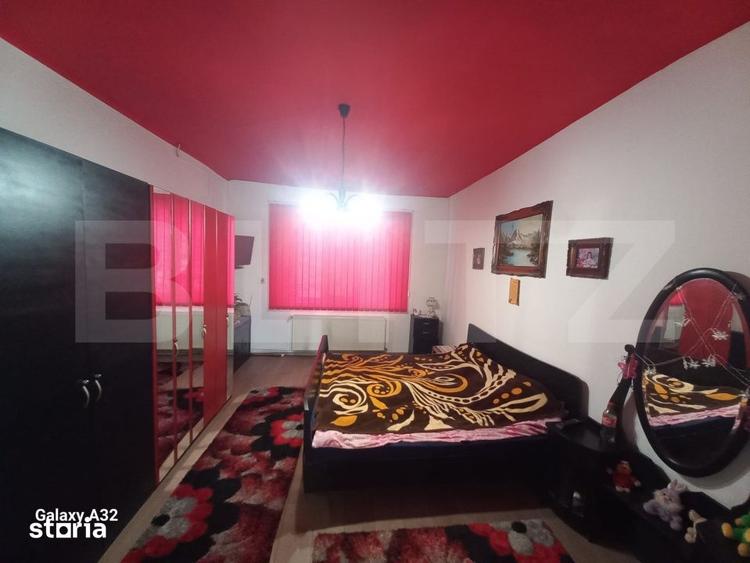 Casă cu 4 camere cu Teren 2500 Mp în Central