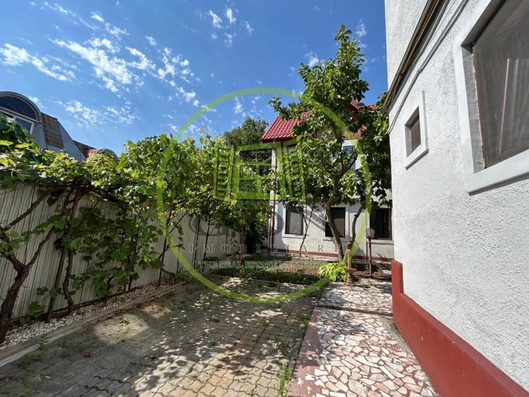 Casă individuală cu 7 camere cu Canalizare în Brazda lui Novac