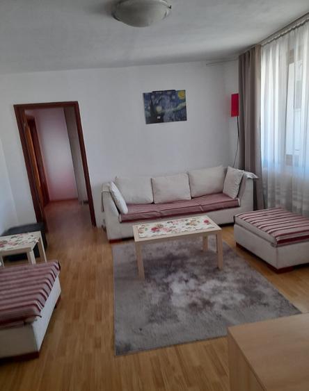 Apartament cu 3 camere semidecomandat, mobilat în Colentina