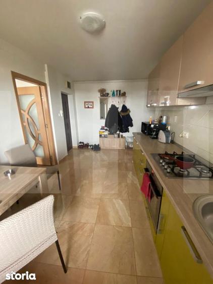 Apartament cu 3 camere în Girocului