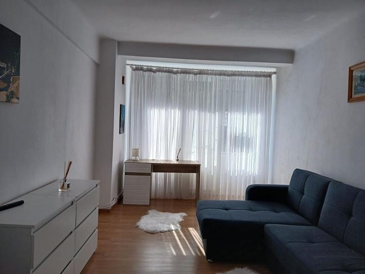 Apartament cu 2 camere decomandat în Ultracentral