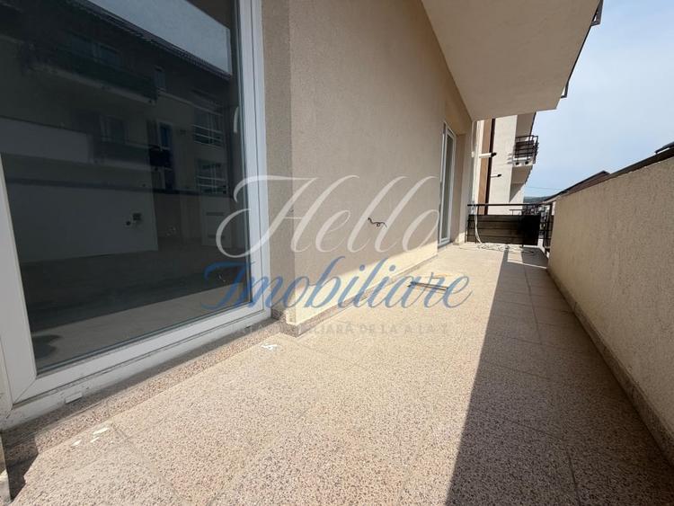 Apartament cu 2 camere semidecomandat, mobilat în Florești