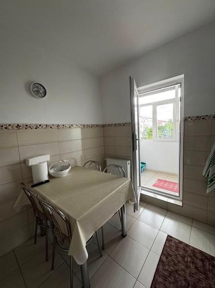 Apartament cu 2 camere decomandat, mobilat în Micro 11